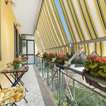 Millie Sorrento Suites エクステリア 写真